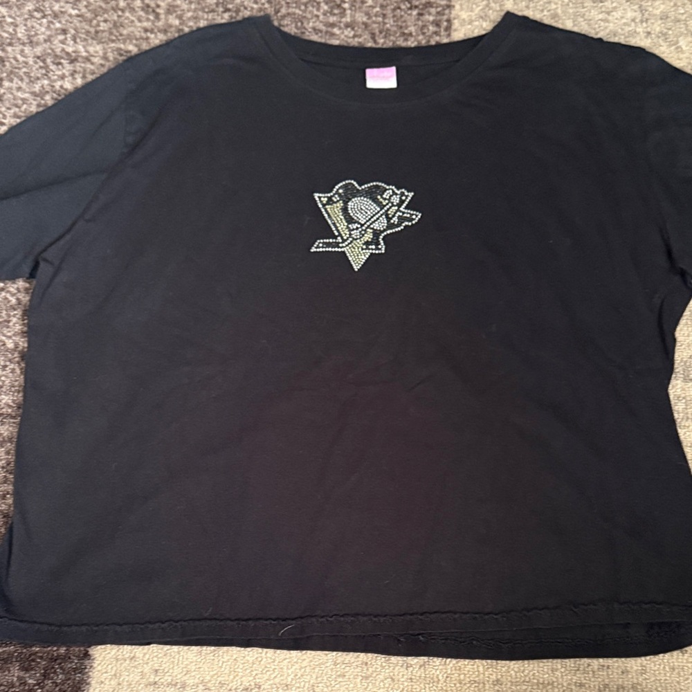 Pittsburgh Penguins Rhinestone Logo Cropped XL Black Cotton Tee
